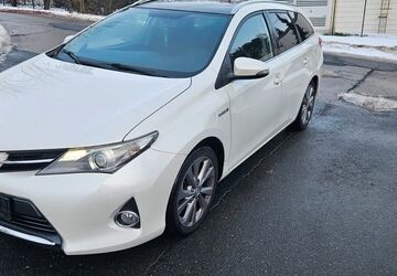 Toyota Auris 138.000 km 9.200 &euro; Chemnitz 09120