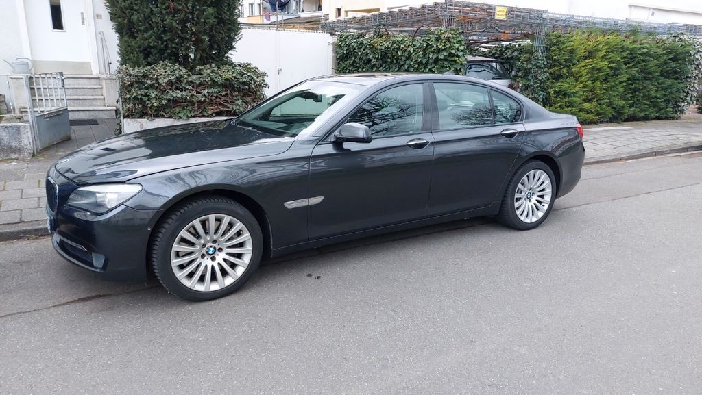 BMW 740 219.000 km 11.800 &euro; Ludwigshafen 67063