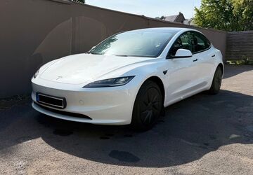 Tesla Model 3 6.500 km 34.990 &euro; Bonn 53129