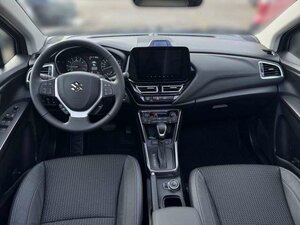 Suzuki SX4 S-Cross S-CROSS 1.5 COMF.+ALLGRIP AGS 5.228 km 25.990 &euro; Höhenkirchen-Siegertsbrun 85635