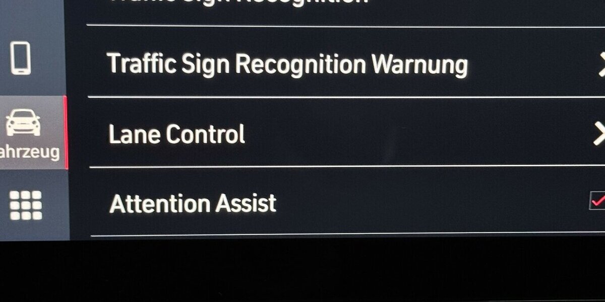 Fiat 500e Action Carplay Android Automatik 1.Hand 25.950 km 13.440 &euro; Lich 35423