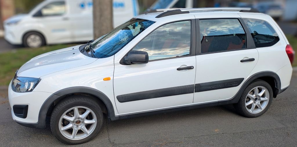 Lada Kalina 57.512 km 4.500 &euro; Würzburg 97078