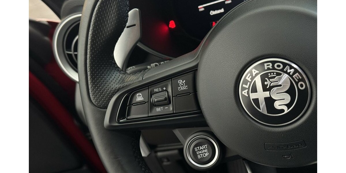 Alfa Romeo Giulia 2.0 Veloce Q4 FULL LED LEDER 12.200 km 33.780 &euro; Lich 35423