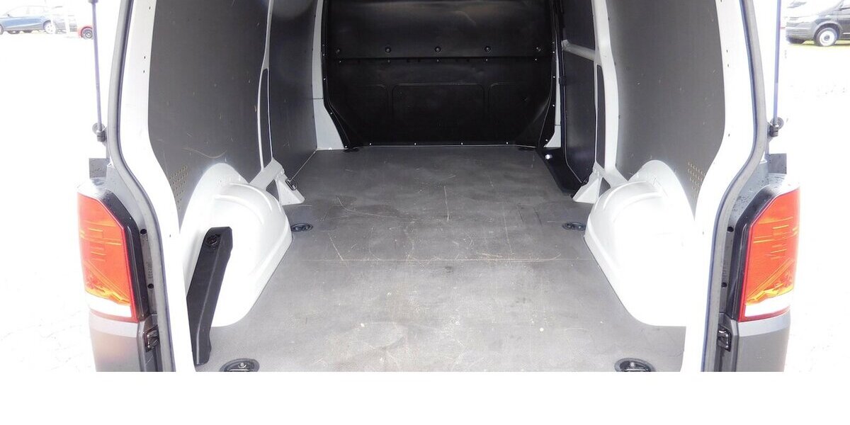 VW T6.1 Transporter 1 Abt e- Lang 4-Gang Automatic 5.400 km 15.990 &euro; Vordorf 38533