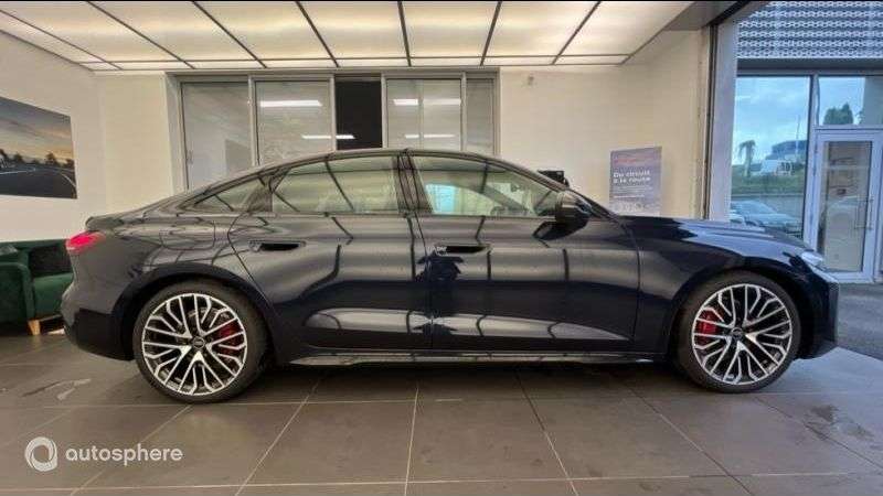 Audi A5 2.0 TFSI 204ch S line quattro S tronic 7 8.000 km 68.999 &euro; Champniers 16430