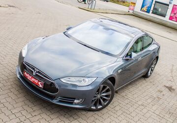 Tesla Model S 185.000 km 16.999 &euro; Nauen 14641