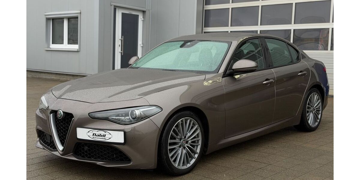 Alfa Romeo Giulia 217.000 km 12.490 &euro; Elchingen 89275