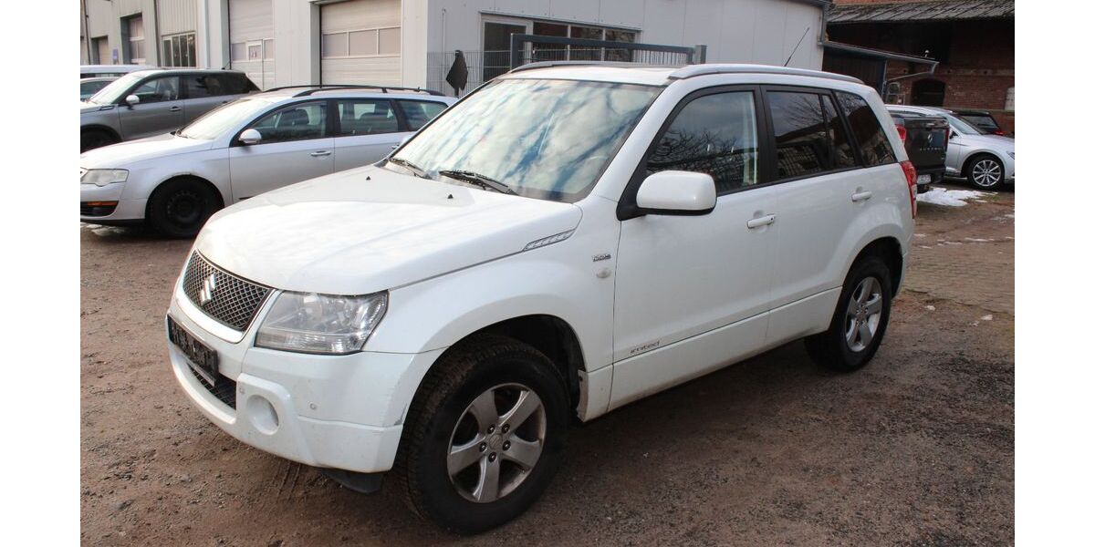 Suzuki Grand Vitara 159.000 km 4.450 &euro; Elbe-Parey OT Parey 39317