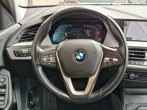 BMW 118 i Advantage Steptronic |NAVI|Kamera|SHZ|LED| 75.511 km 20.560 &euro; Höhenkirchen-Siegertsbrun 85635