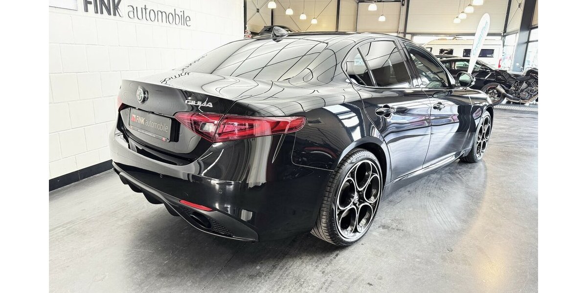 Alfa Romeo Giulia 2.2 D Q4 Veloce Leder Panoramadach 36.700 km 35.790 &euro; Lich 35423