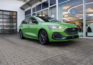 Ford Focus 9.000 km 38.280 &euro; Cham 93413