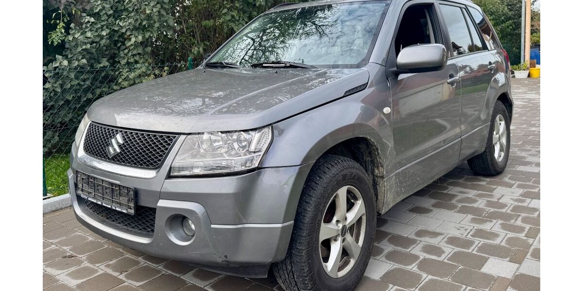 Suzuki Grand Vitara 269.000 km 1.490 &euro; München 81827