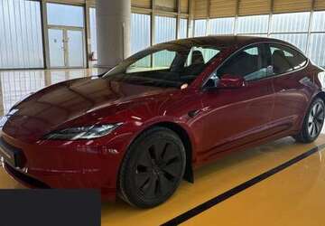 Tesla Model 3 18.314 km 48.200 &euro; Hanau 63457