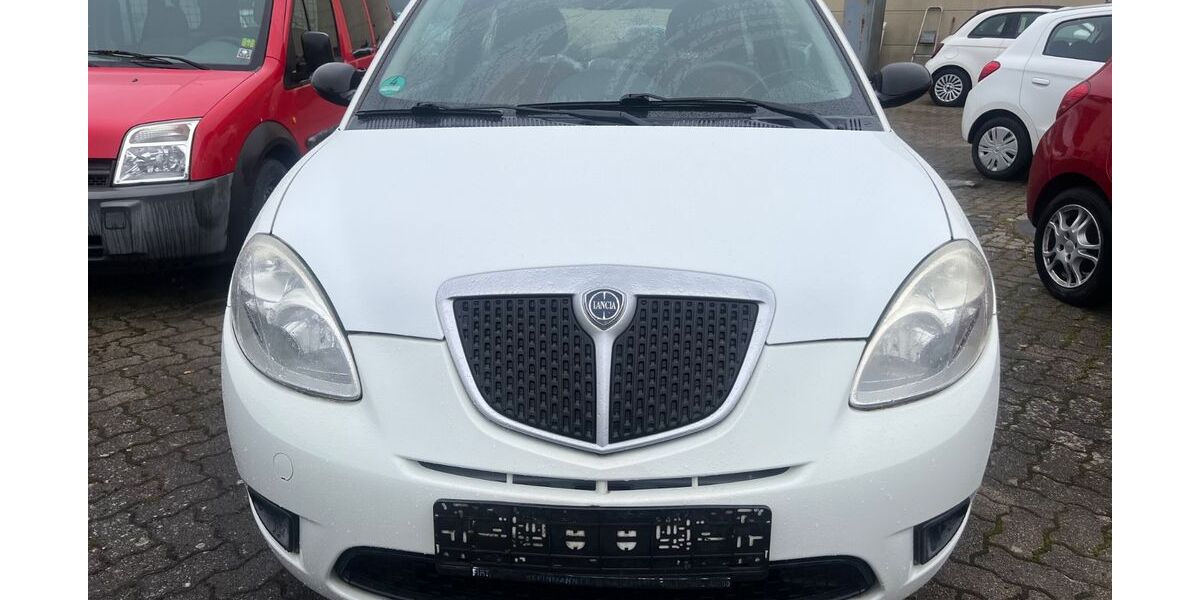 Lancia Ypsilon 94.500 km 2.999 &euro; pforzheim 75179