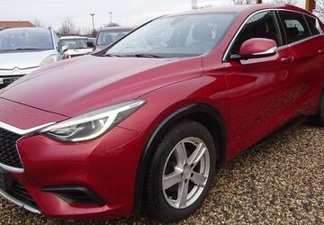 INFINITI Q30 215.993 km 8.500 &euro; Dresden 01219