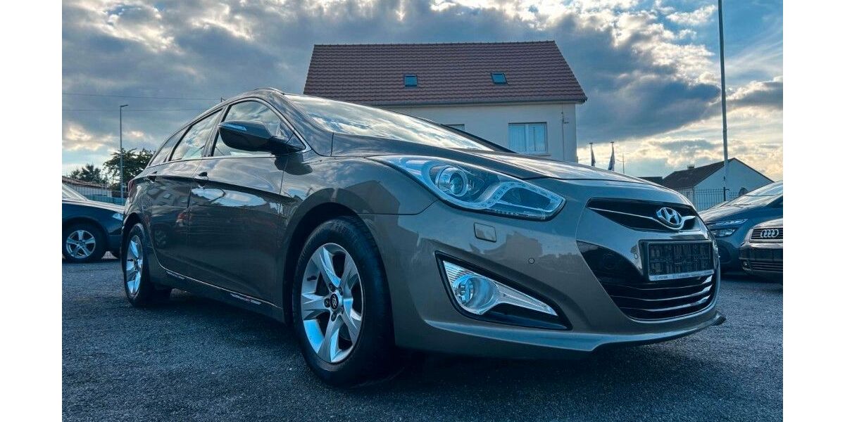 Hyundai i40 165.000 km 6.990 &euro; Saarbrücken 66117
