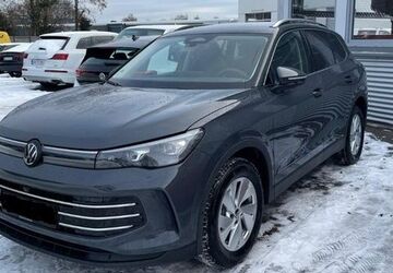 VW Tiguan 1.782 km 44.903 &euro; Cuxhaven 27472