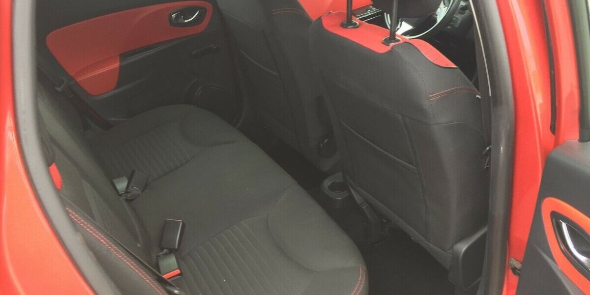 Renault Clio Kombi,Nav,Klimaaut.,Sond. Mod.! Tüv 03/28! 163.000 km 5.400 &euro; Himmelkron 95502