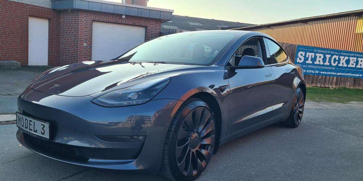 Tesla Model 3 31.800 km 34.998 &euro; Herzebrock-Clarholz 33442