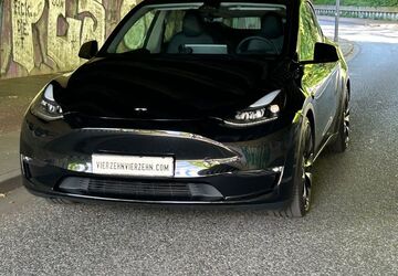 Tesla Model Y 34.900 km 37.900 &euro; Hamburg 22083