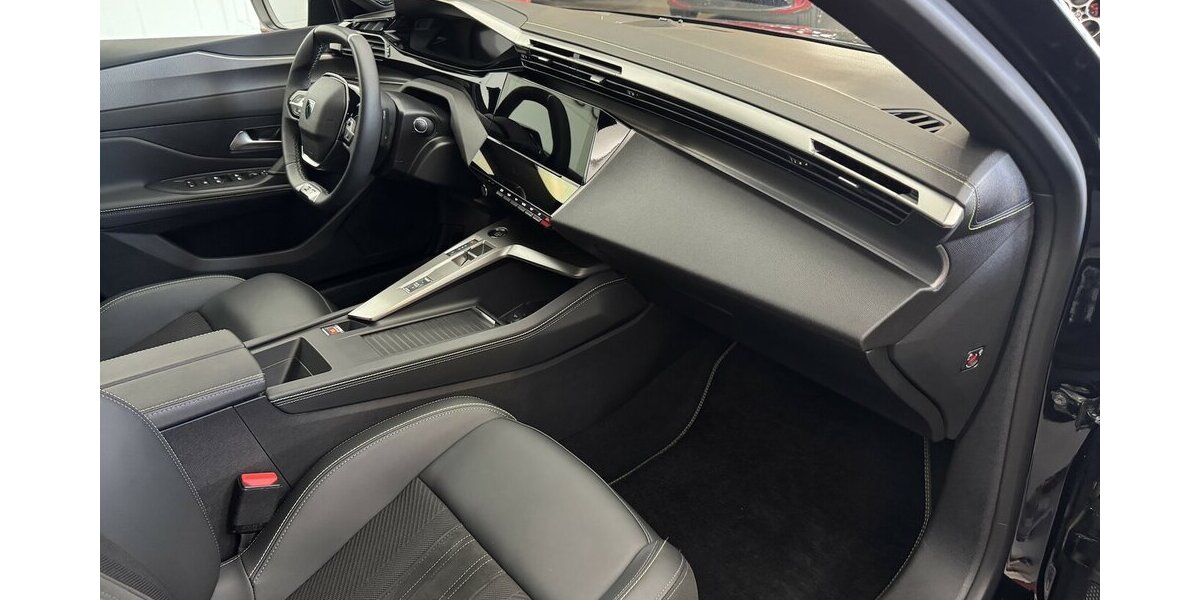 Peugeot 408 GT 225 Plug in Hybrid 360° Cam FULL LED 50.200 km 26.120 &euro; Lich 35423