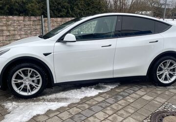 Tesla Model Y 28.800 km 33.900 &euro; Wüstenrot-Neuhütten 71543