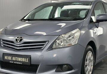 Toyota Verso 223.000 km 3.990 &euro; Heide 25746