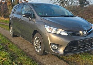 Toyota Verso 84.526 km 12.900 &euro; Schortens 26419