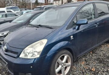 Toyota Corolla Verso 126.000 km 5.499 &euro; Eichenzell 36124