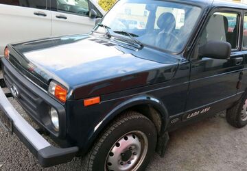 Lada Taiga 82.000 km 8.990 &euro; Lucka 04613