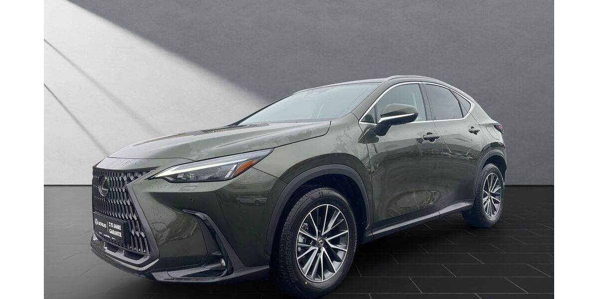Lexus NX 350h 1.781 km 46.950 &euro; Wesel 46485