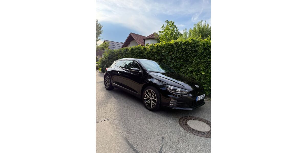 VW Scirocco 163.000 km 14.000 &euro; München 81539