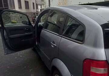 Audi A2 260.000 km 1.700 &euro; Klotten 56818