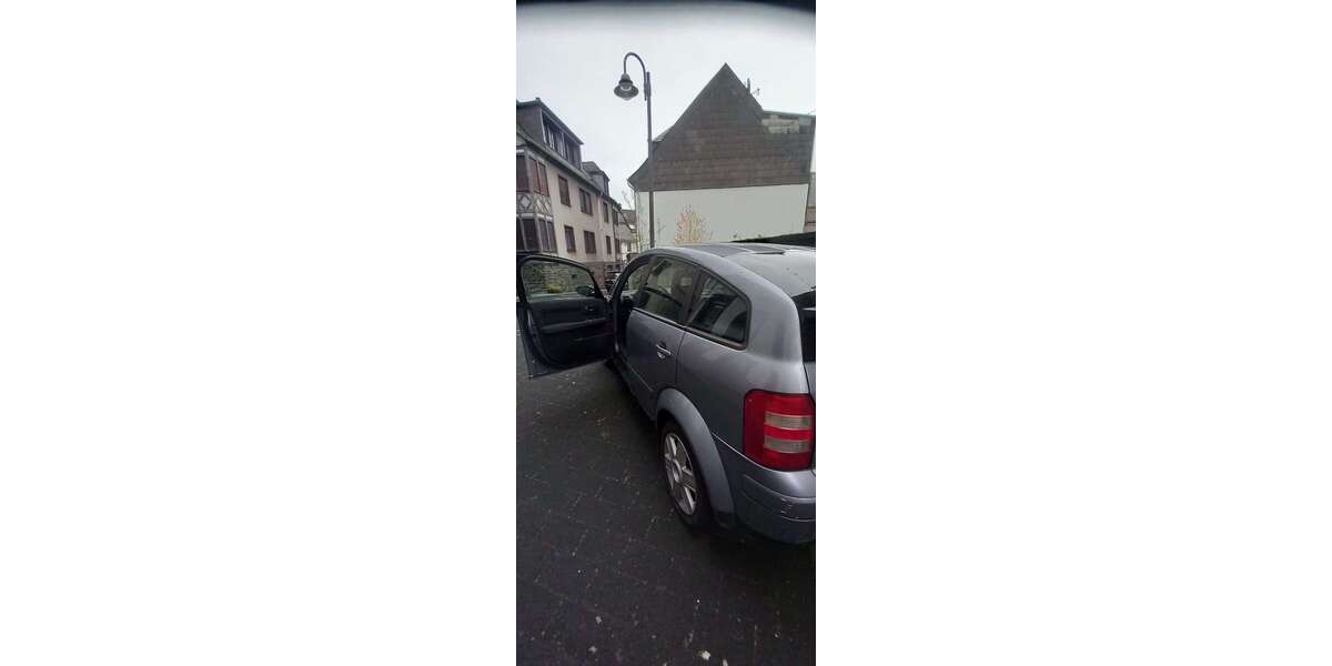 Audi A2 260.000 km 1.700 &euro; Klotten 56818