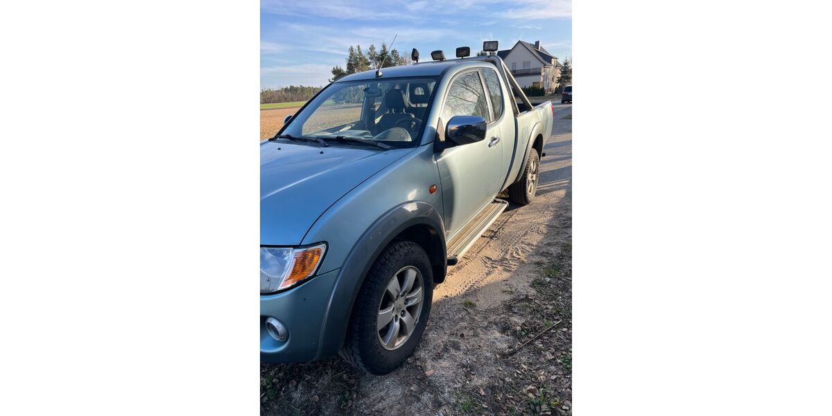 Mitsubishi L200 233.000 km 6.699 &euro; Doberschütz 04838