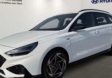 Hyundai i30 2.500 km 25.980 &euro; Werther 99735