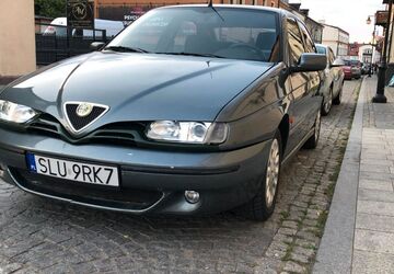 Alfa Romeo 146 102.000 km 1.500 &euro; Konskie 