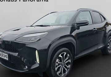 Toyota Yaris 12.200 km 26.990 &euro; Schönefeld OT Großziethen 12529