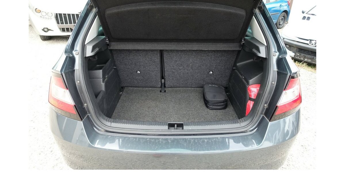 Skoda Fabia Ambition Klimatronik PDC Sitzheizung 120.800 km 6.950 &euro; Neumarkt/OPf 92318