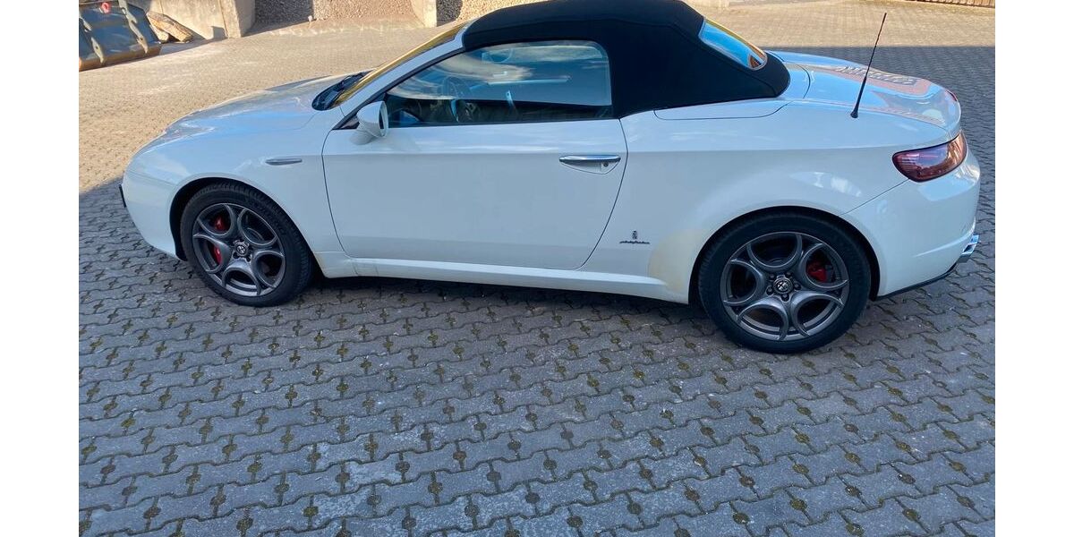 Alfa Romeo Spider 125.900 km 16.800 &euro; Waldems 65529