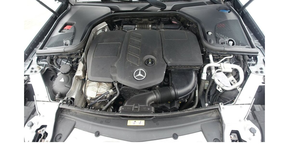 Mercedes-Benz E 220 d 4Matic Avantgarde Leder AHK eGHSD 8x Alu 71.000 km 25.950 &euro; Neumarkt/OPf 92318