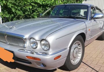 Jaguar Daimler 105.000 km 19.877 &euro; Bensheim 64625
