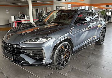 Lamborghini Urus 6.500 km 369.900 &euro; Egling 82544