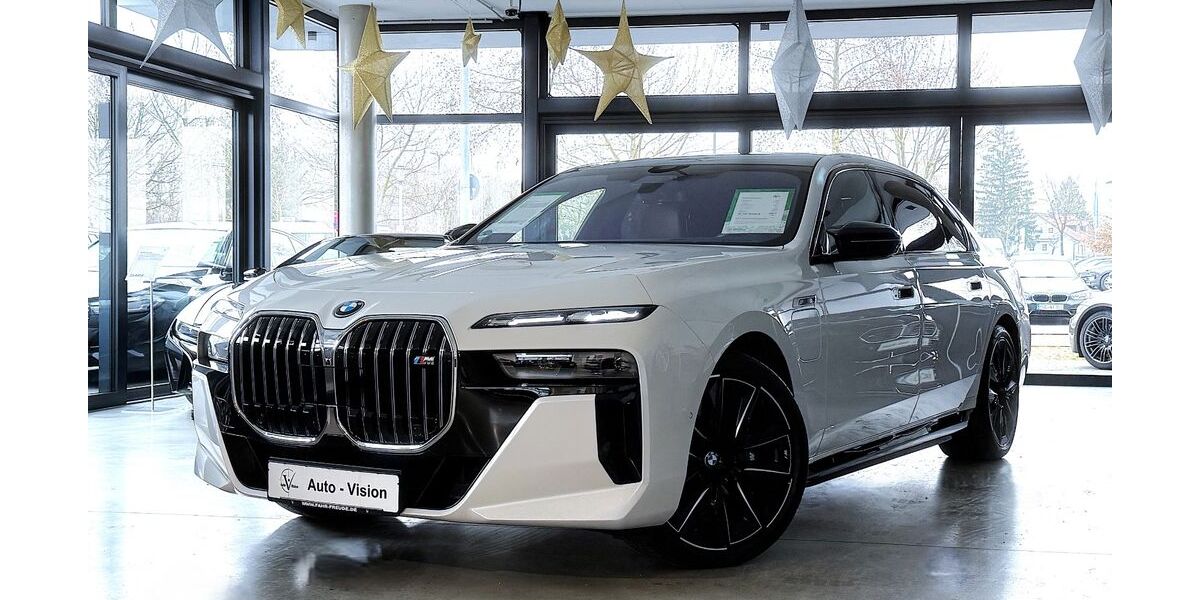 BMW M760 26.172 km 114.490 &euro; München 81825