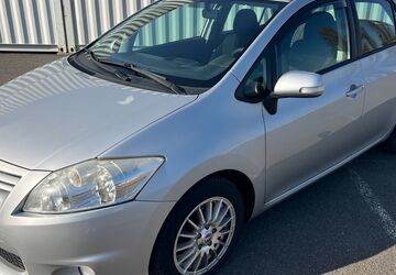Toyota Auris 294.000 km 4.299 &euro; Berlin 12057