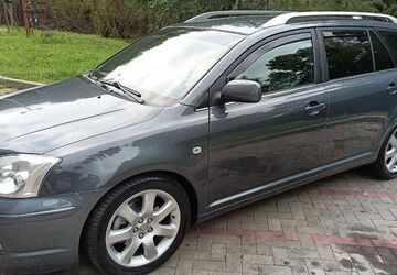 Toyota Avensis 187.000 km 5.671 &euro; Plauen 08527