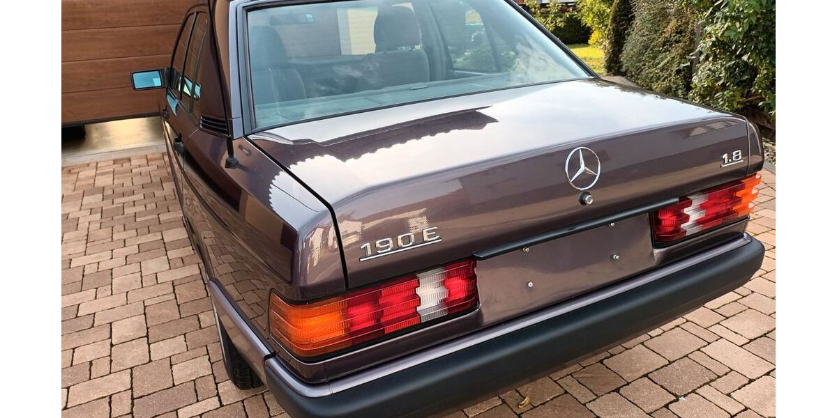 Mercedes-Benz 190 60.634 km 13.900 &euro; Marktrodach 96364