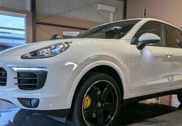 Porsche Cayenne 47.000 km 59.990 &euro; Bekond 54340