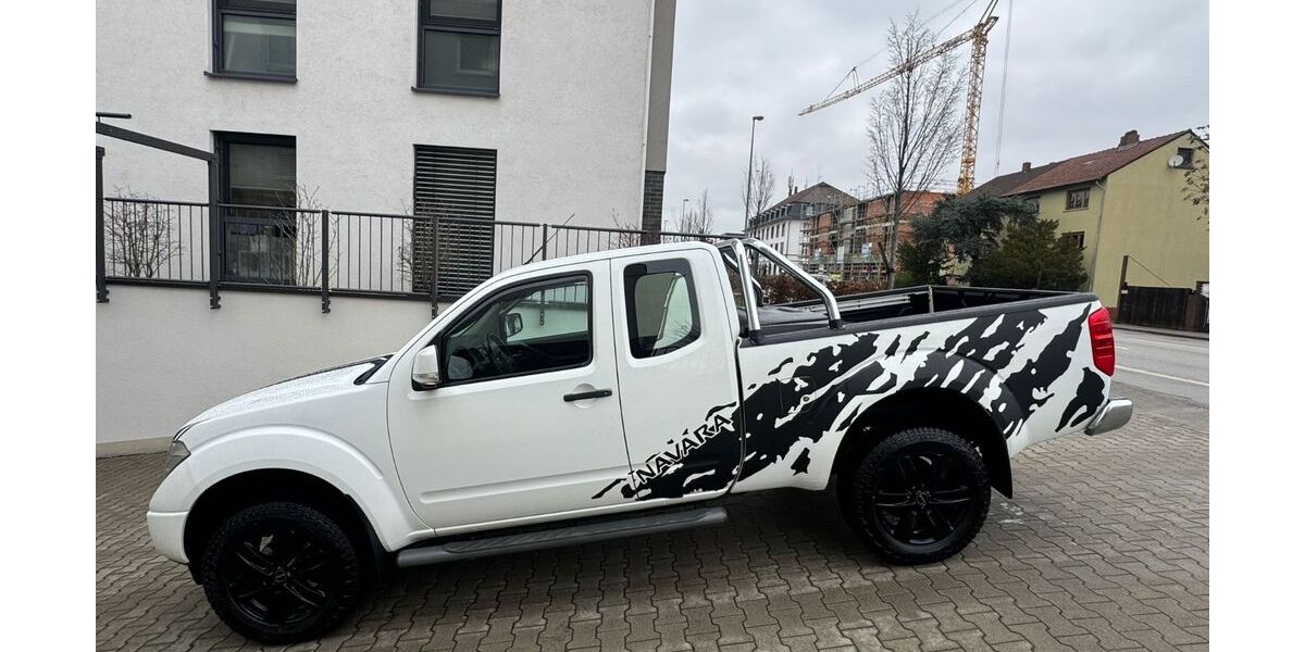 Nissan Navara 150.000 km 14.500 &euro; Wiesbaden 65191