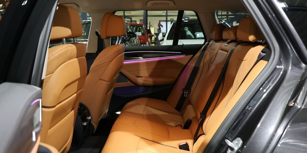 BMW 530i Touring INNOVATION LUXURY-LINE BUSINESS 45.000 km 40.444 &euro; Hamm 59077